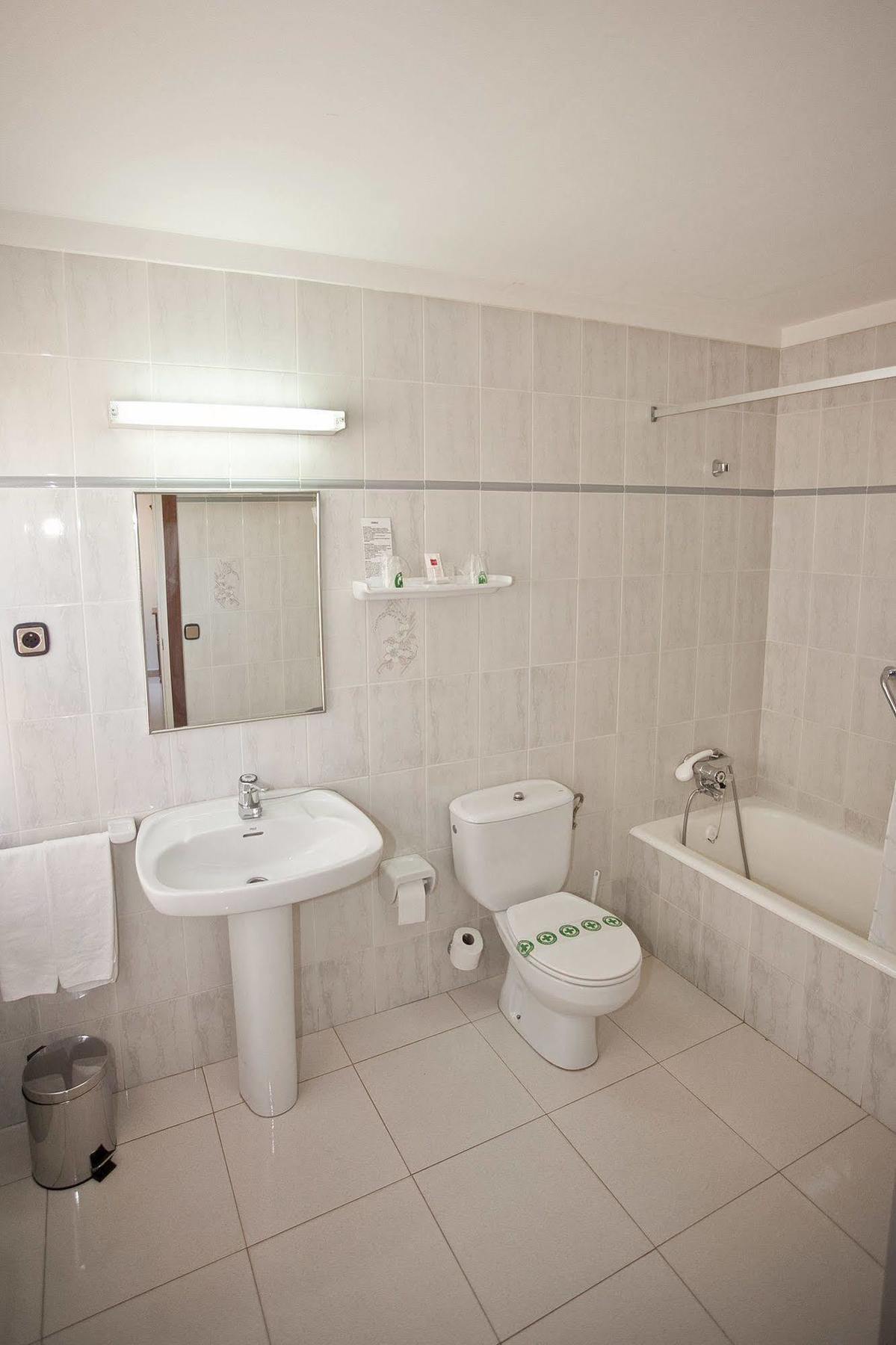 Hotel Beri Llanca Ngoại thất bức ảnh